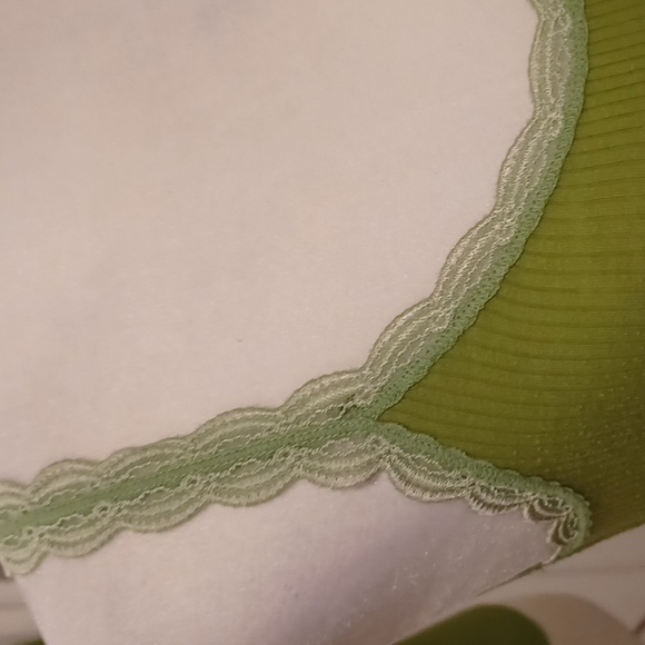 Free Add-on Green Ribbed Tank Top - Size Small - Picture 2 of 6